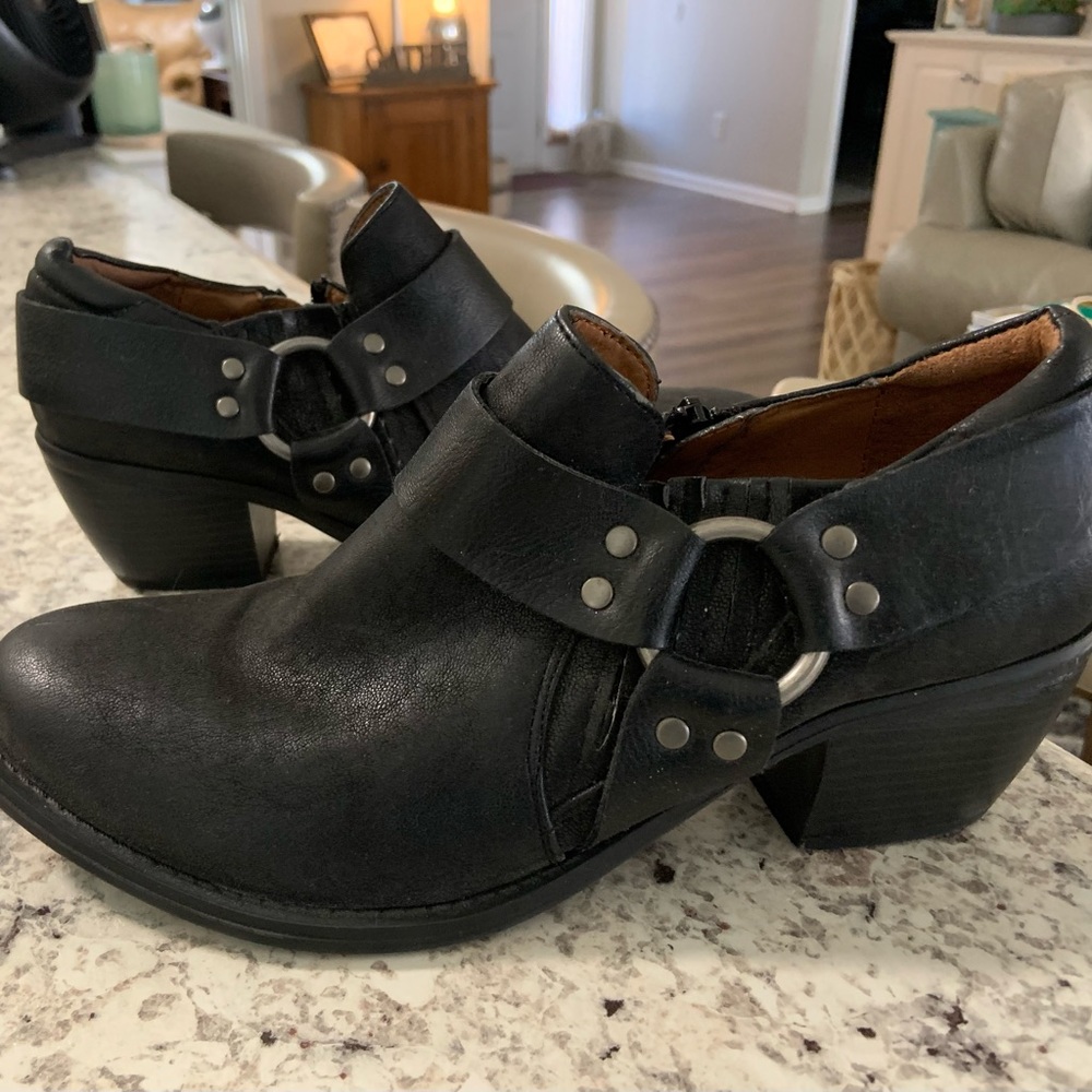 Sonoma booties